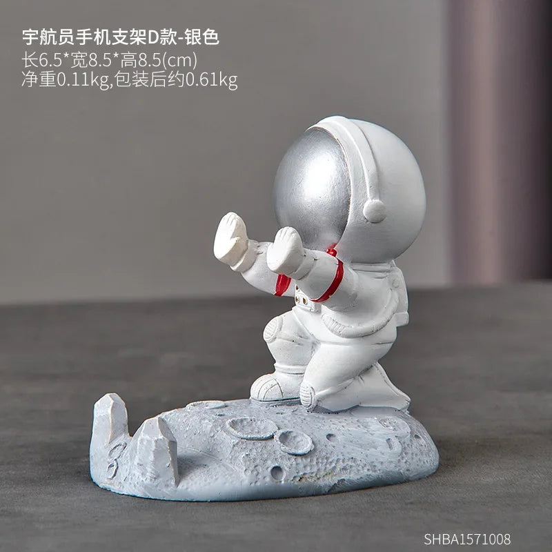 Nordic Astronaut Phone Holder - Resin Desk Decoration & Gift