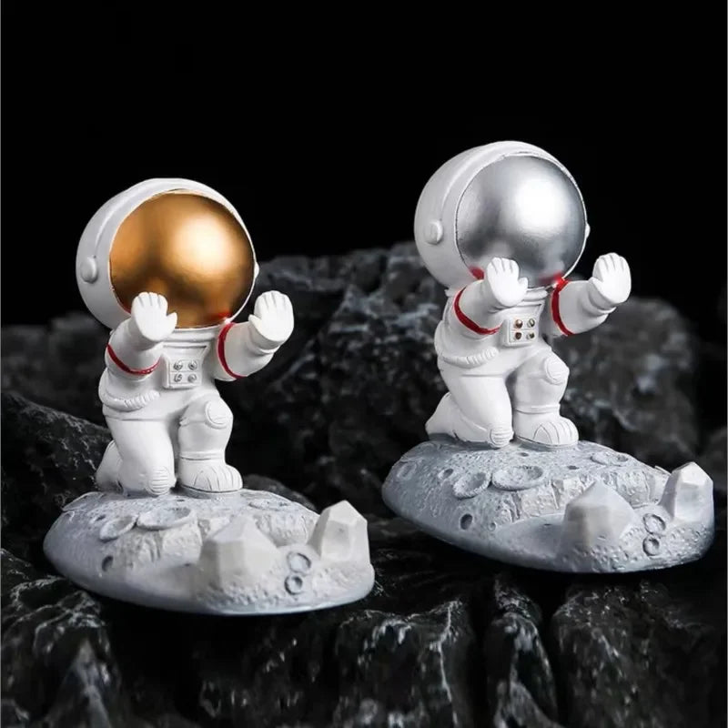 Nordic Astronaut Phone Holder - Resin Desk Decoration & Gift