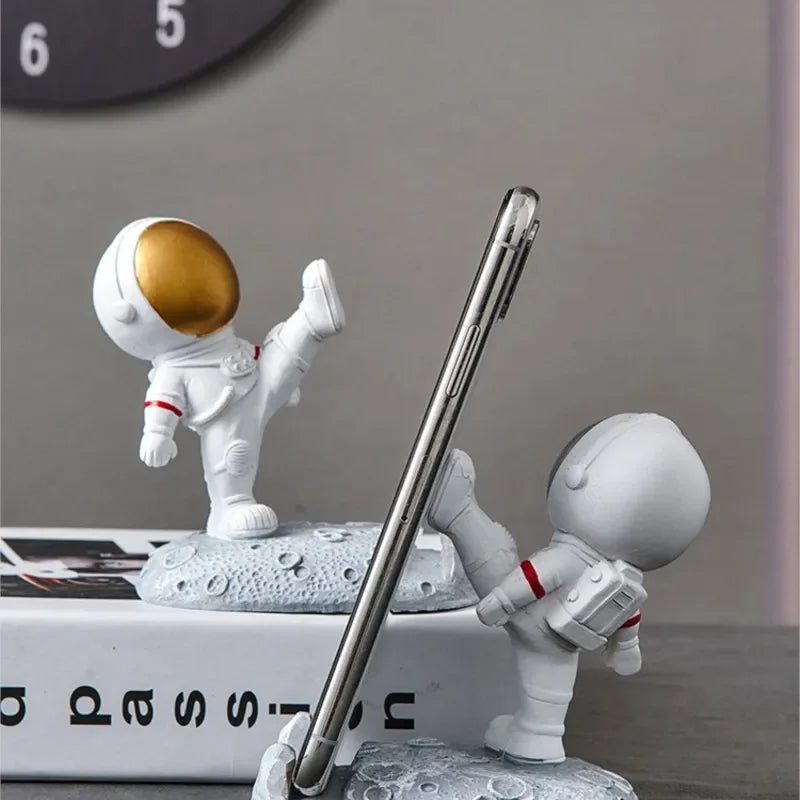 Nordic Astronaut Phone Holder - Resin Desk Decoration & Gift