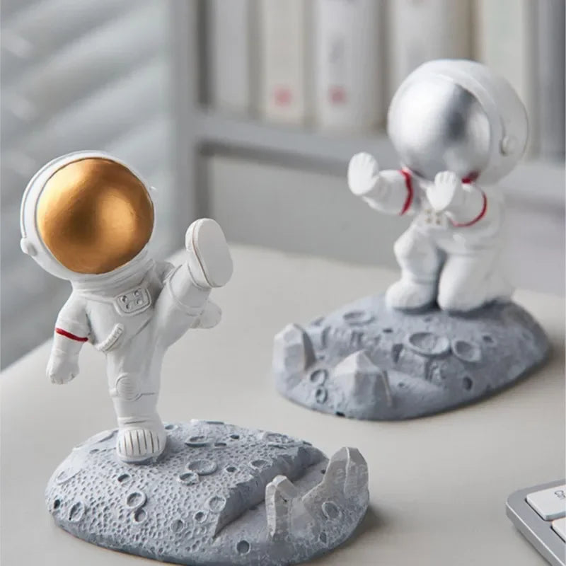 Nordic Astronaut Phone Holder - Resin Desk Decoration & Gift